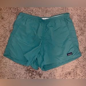 Women’s Size M 5” Patagonia Baggies Shorts